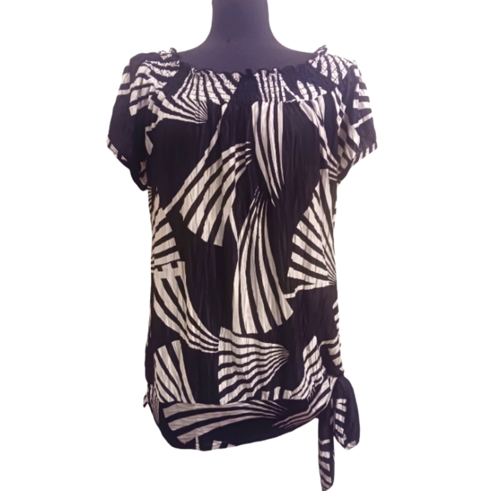 Black & White Ruffled Blouse with Waist Tie Size 1X